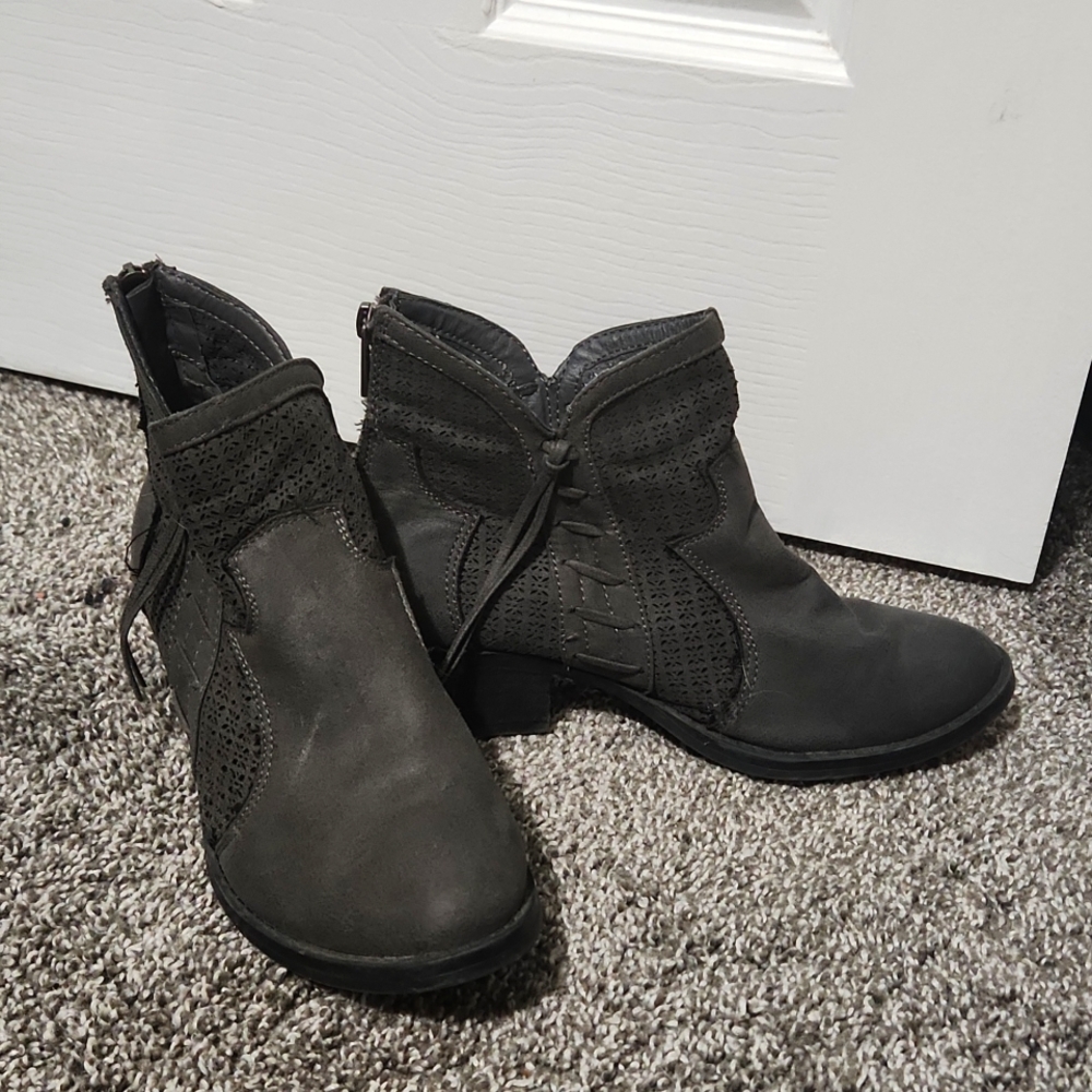 Ankle boot
